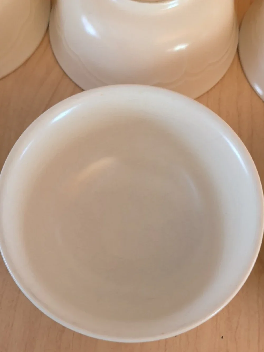 Set of 6 Pfaltzgraff, Cream Ceramic Soup/Cereal Bowls.